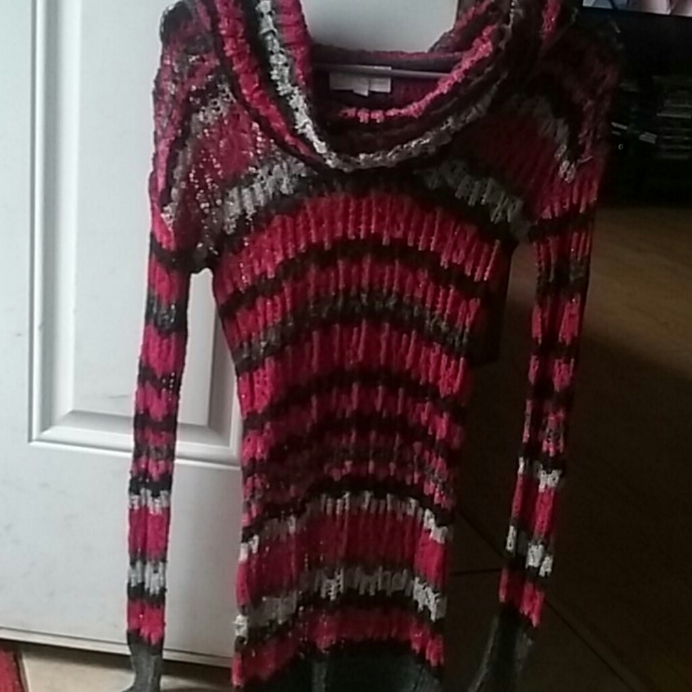 Jessica Simpson sweater